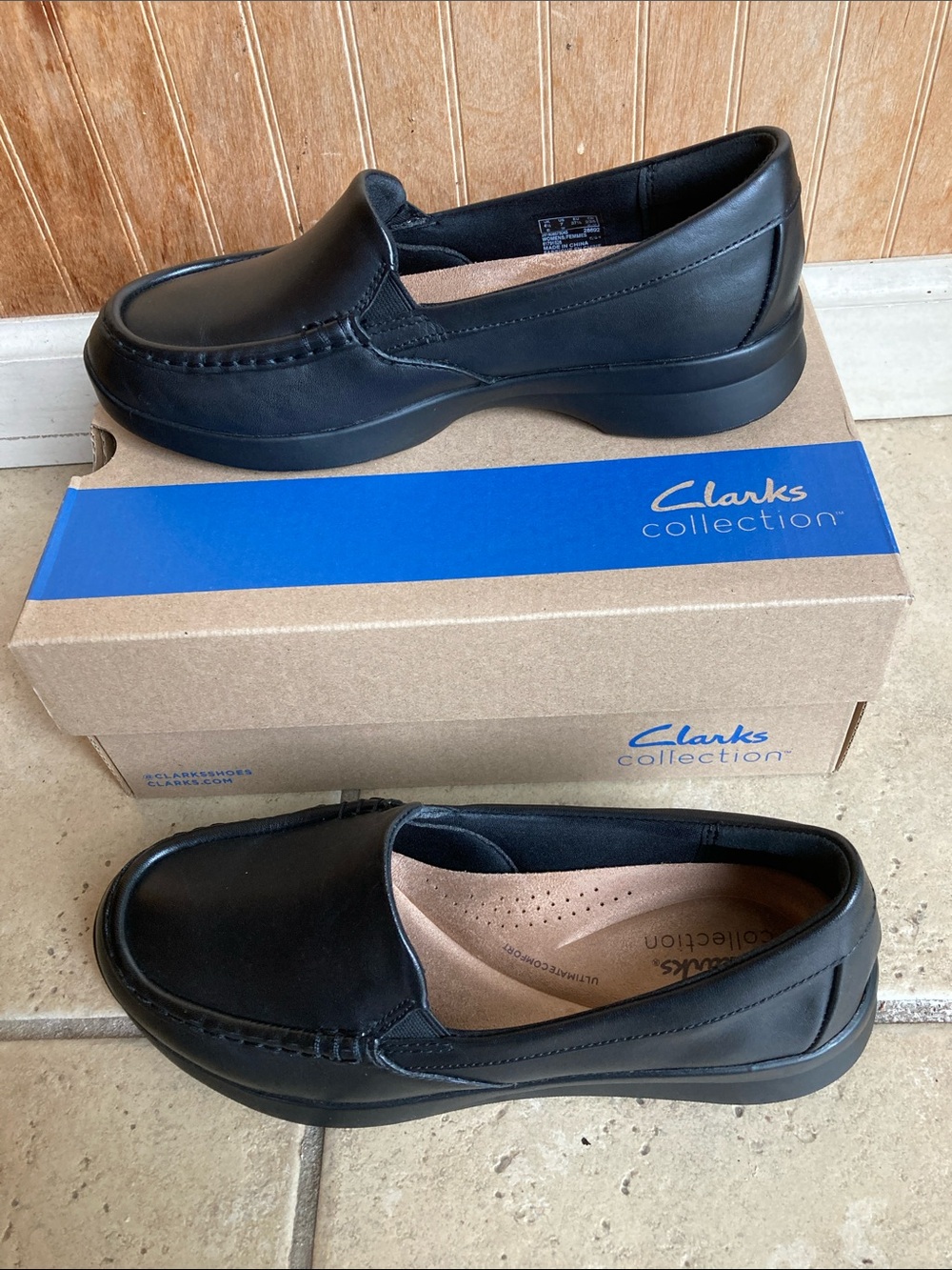 NIB Clark’s  Black Slip-On Comfort Loafers - Size 7W